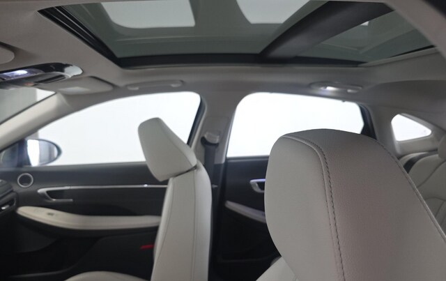 2023 Hyundai Sonata Hybrid Limited Sedan