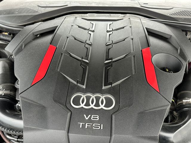 2021 Audi S8 4.0T Sedan