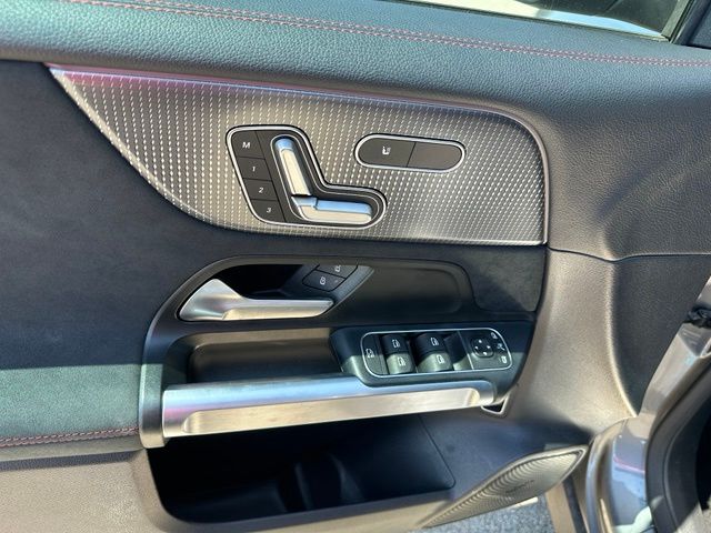2023 Mercedes-Benz EQB 300 300 SUV