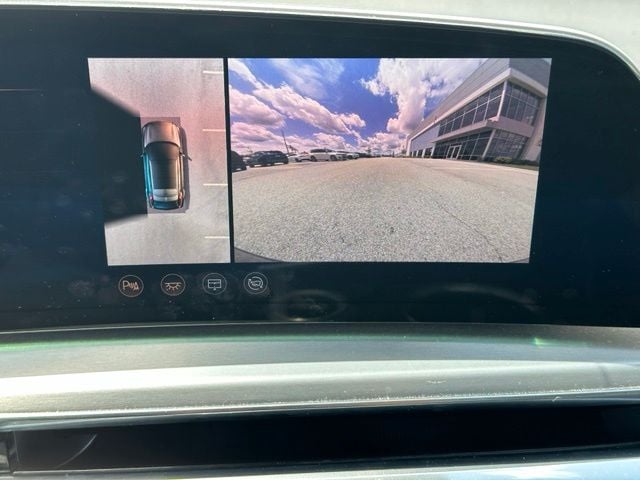 2024 CADILLAC LYRIQ Luxury SUV