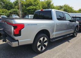 2023 Ford F-150 Lightning Platinum Truck SuperCrew Cab