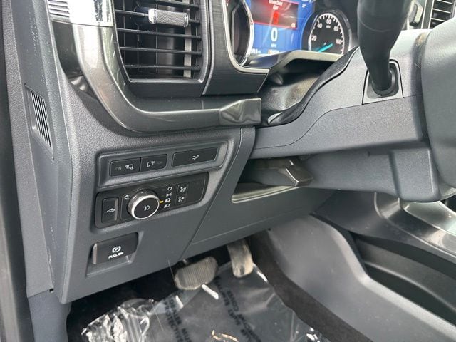 2022 Ford F-150 XLT Truck SuperCrew Cab