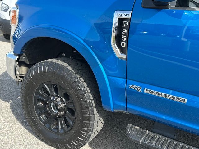 2021 Ford F-250 Lariat Truck Crew Cab