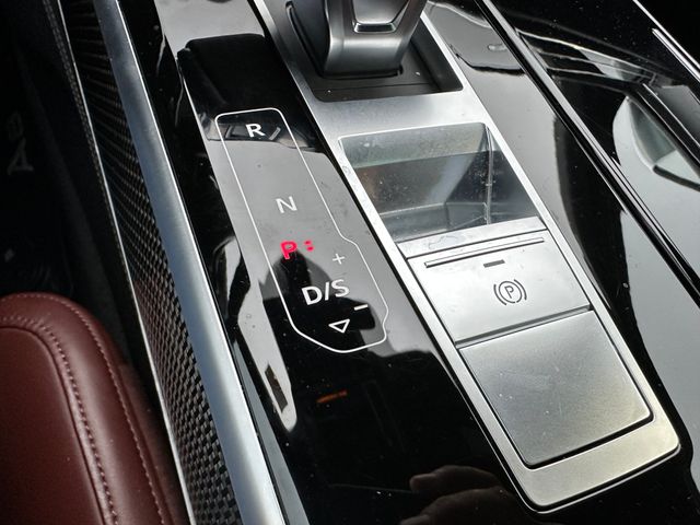 2021 Audi S8 4.0T Sedan