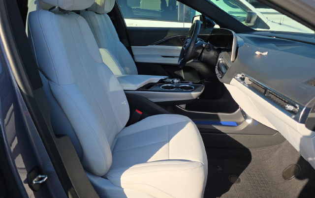 2024 CADILLAC LYRIQ Luxury SUV