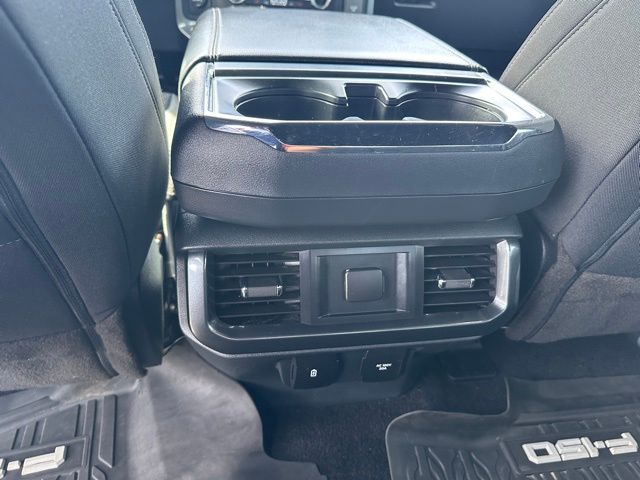 2022 Ford F-150 XLT Truck SuperCrew Cab