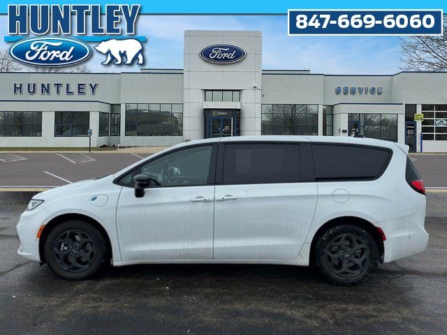 2024 Chrysler Pacifica Plug-In Hybrid Select Van Passenger Van
