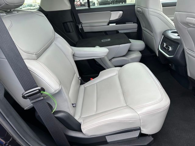 2025 Ford Expedition Active SUV