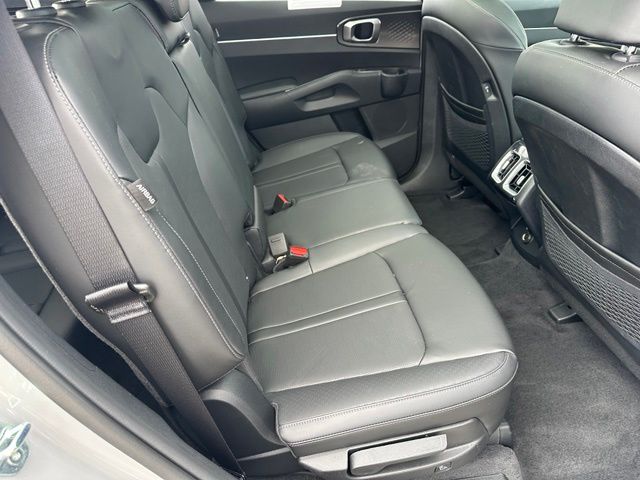 2025 Kia Sorento S SUV