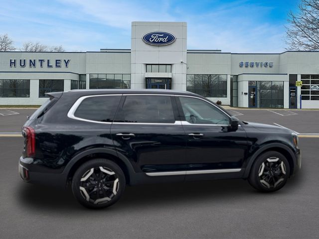 2023 Kia Telluride S SUV