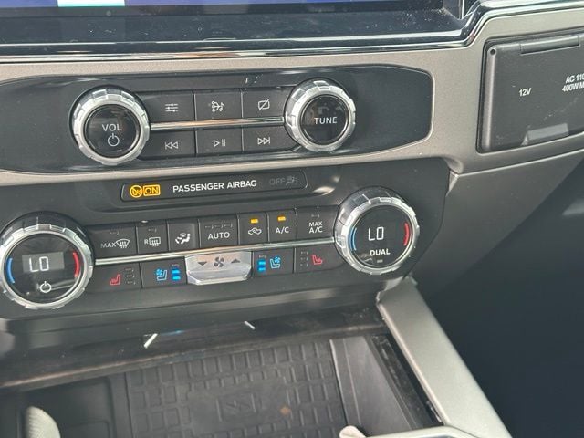 2022 Ford F-250 Lariat Truck Crew Cab
