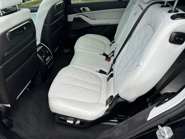 2024 BMW X7 xDrive40i SUV