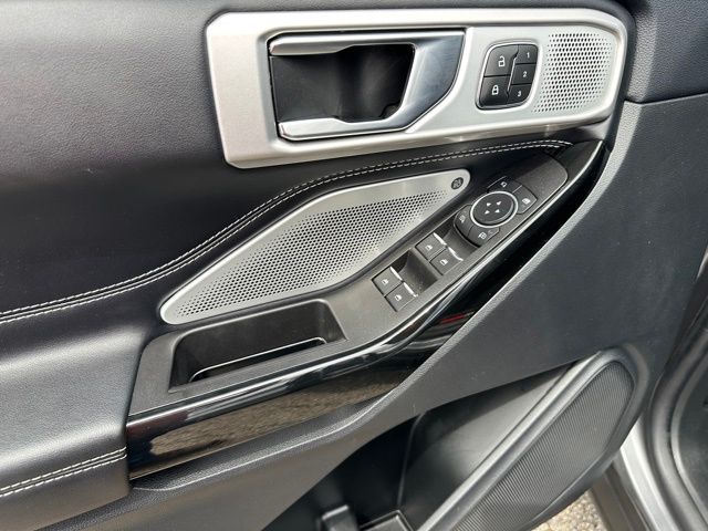 2022 Ford Explorer ST SUV