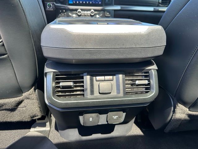 2023 Ford F-150 Raptor Truck SuperCrew Cab