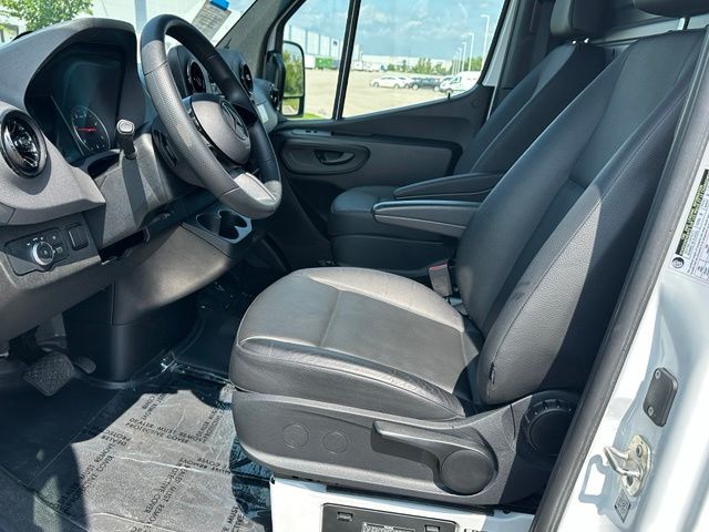 2025 Mercedes-Benz Sprinter 2500 Cargo 144 WB Van Cargo Van