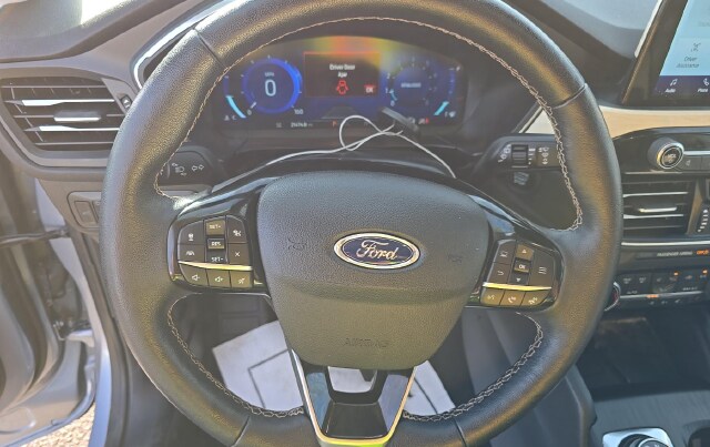 2022 Ford Escape Titanium SUV