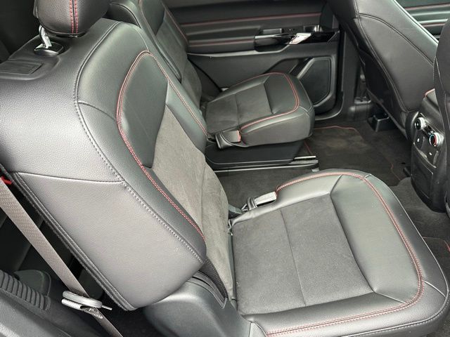 2024 Ford Explorer ST-Line SUV