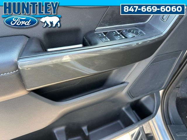 2023 Ford F-150 XLT Truck SuperCrew Cab