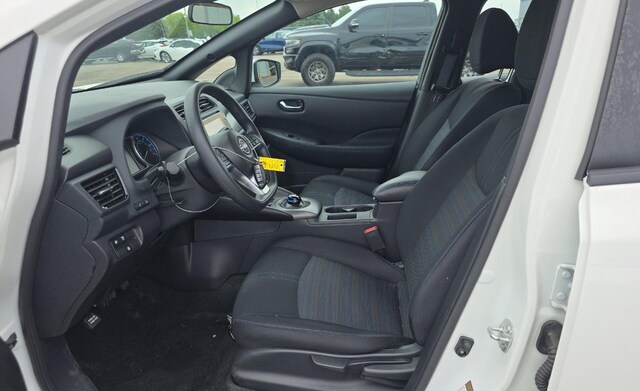 2025 Nissan LEAF S Hatchback