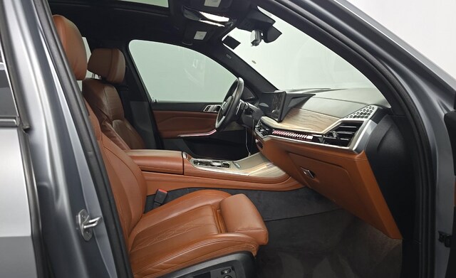 2024 BMW X7 M60i SUV