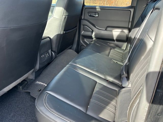 2024 Nissan Frontier SL Truck Crew Cab
