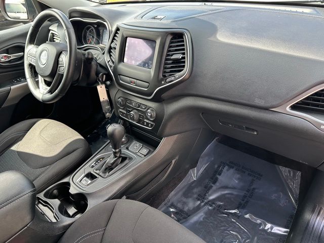 2019 Jeep Cherokee Latitude SUV