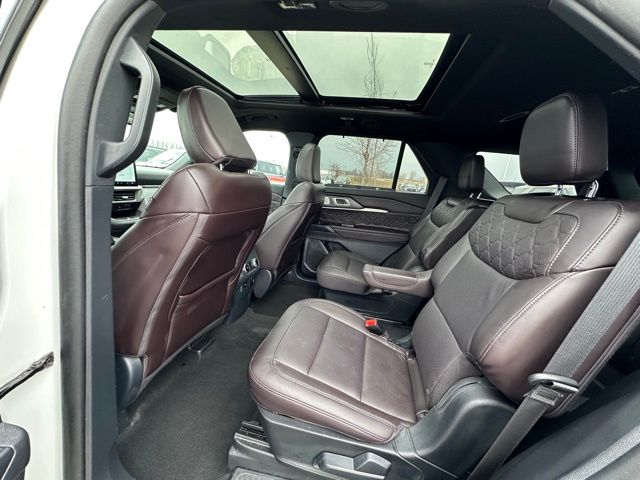 2025 Ford Explorer Platinum SUV