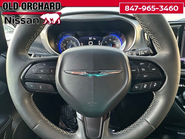 2024 Chrysler Pacifica Touring Van Passenger Van