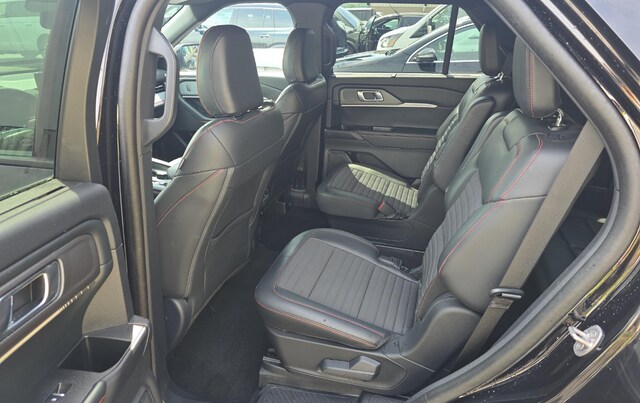 2025 Ford Explorer ST-Line SUV