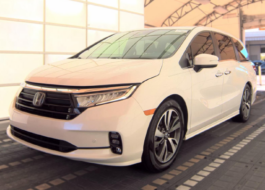 2022 Honda Odyssey Touring Van