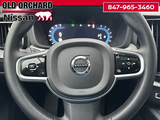 2025 Volvo XC60 B5 Plus SUV