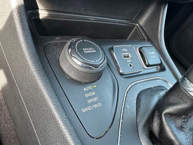 2019 Jeep Cherokee Latitude SUV