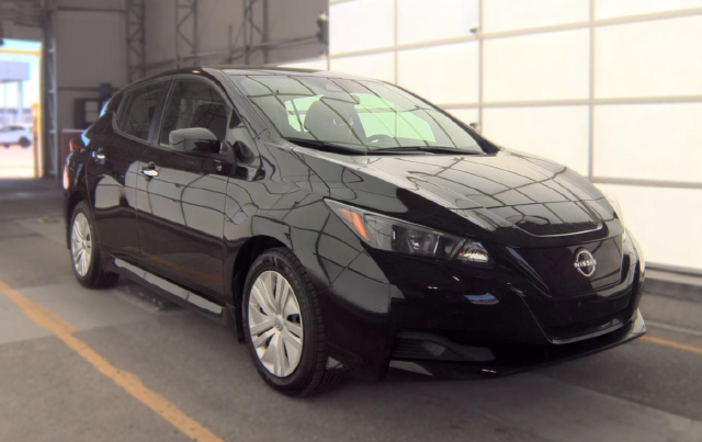 2025 Nissan LEAF S Hatchback