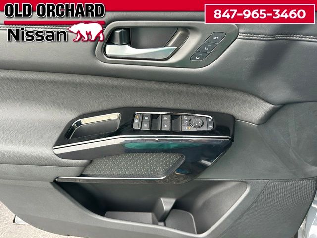 2026 Nissan Pathfinder Platinum SUV