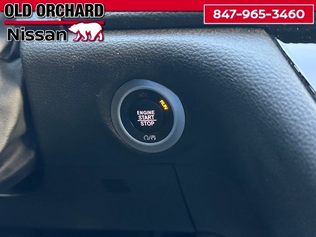 2024 Chrysler Pacifica Plug-In Hybrid Select Van Passenger Van