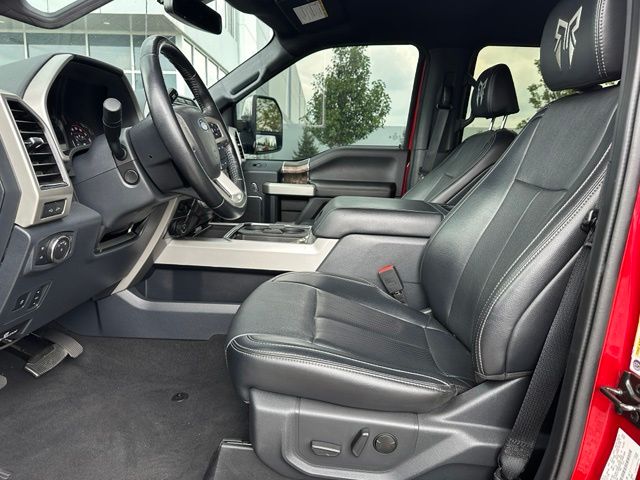 2022 Ford F-250 Lariat Truck Crew Cab