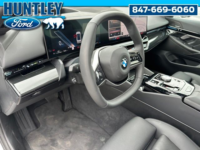 2025 BMW 530i 530i xDrive Sedan