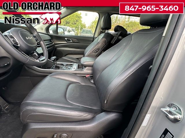 2025 Kia Carnival SX Van Passenger Van