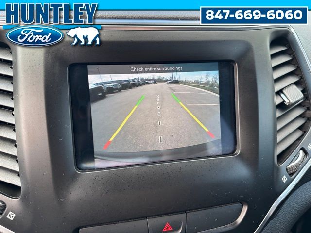 2019 Jeep Cherokee Latitude SUV