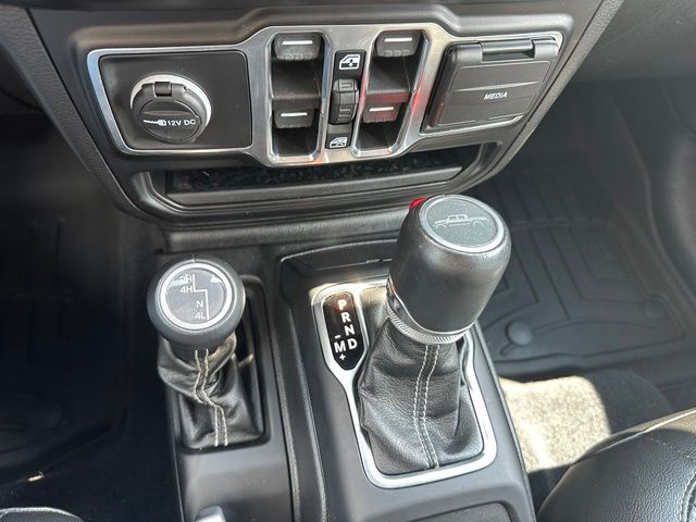 2021 Jeep Gladiator Overland Truck Crew Cab
