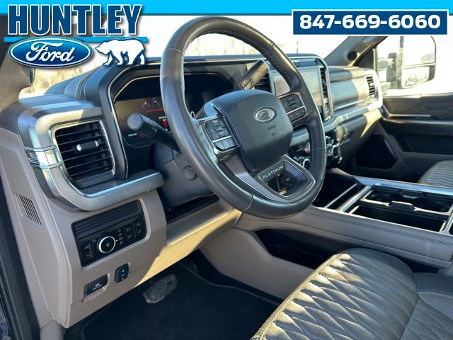 2025 Ford F-450 Platinum Truck Crew Cab