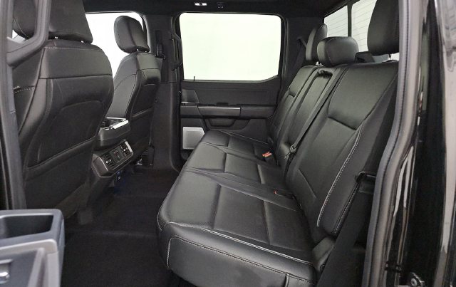 2025 Ford F-150 Lariat Truck SuperCrew Cab