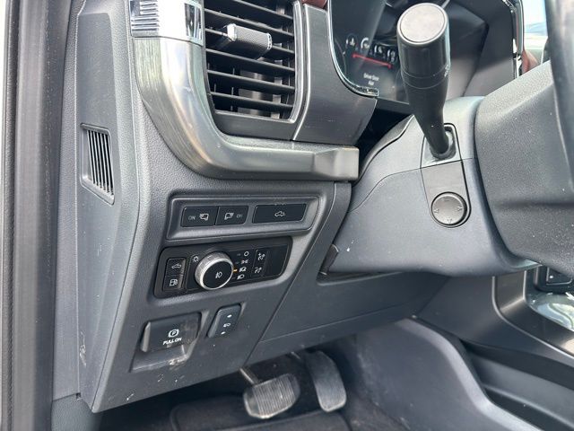 2023 Ford F-150 Lariat Truck SuperCrew Cab