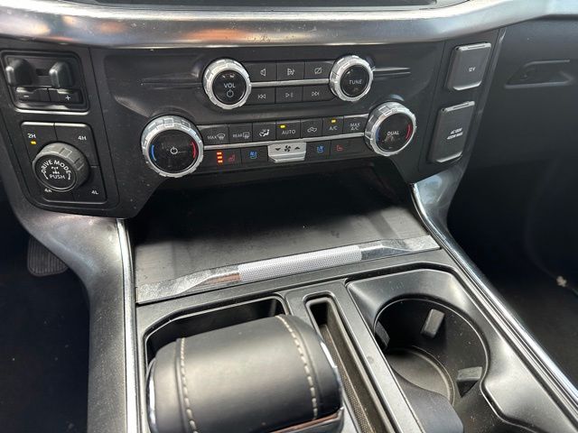 2022 Ford F-150 Lariat Truck SuperCrew Cab