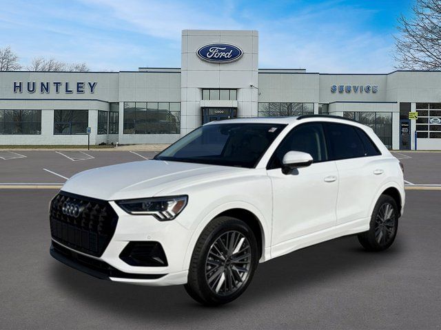 2023 Audi Q3 40 TFSI Premium quattro's photo
