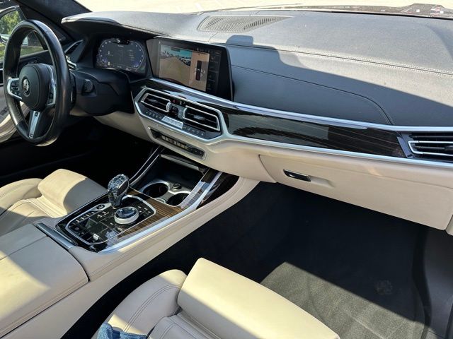 2021 BMW X7 M50i SUV