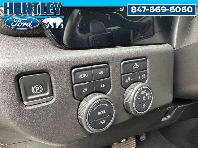 2022 Chevrolet Silverado 1500 LT Trail Boss Truck Crew Cab