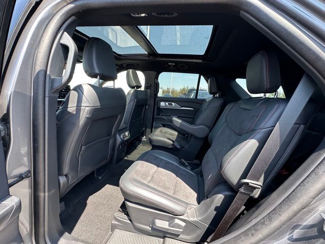 2025 Ford Explorer ST SUV