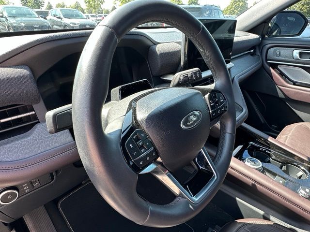 2025 Ford Explorer Platinum SUV