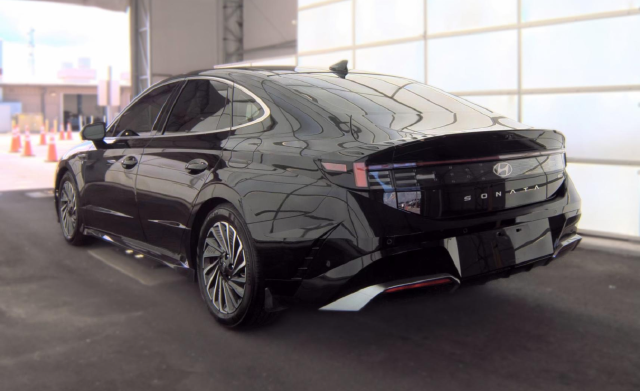 2024 Hyundai Sonata Hybrid Limited Sedan